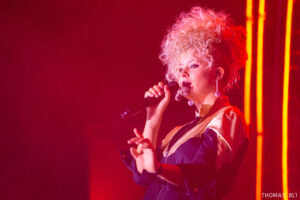 Corine en concert à Paris est Têtu - par Thomas BL Photo