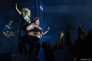 Corine avec Barbara Butch en concert à Paris est Têtu - par Thomas BL Photo